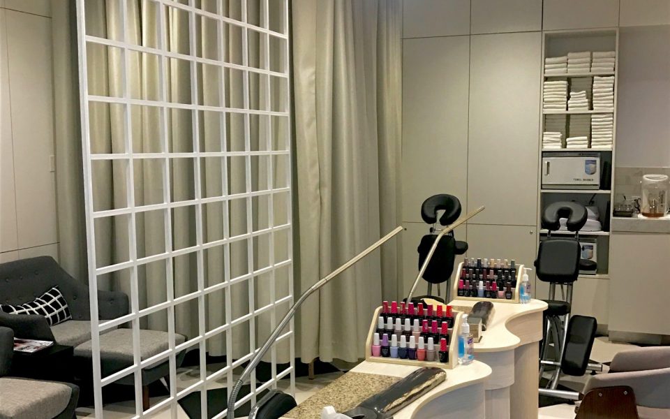 Retail Construction, Cambria Design Build, Pearson International Airport, Wellbeing Spa